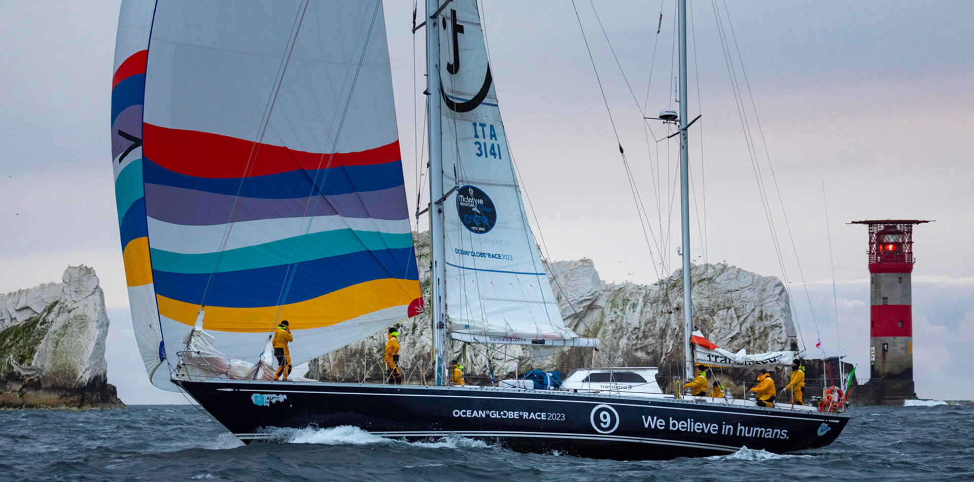 Translated 9 sailing in San Francisco